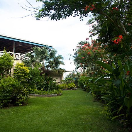 Coastwatchers Hotel Madang Exterior photo