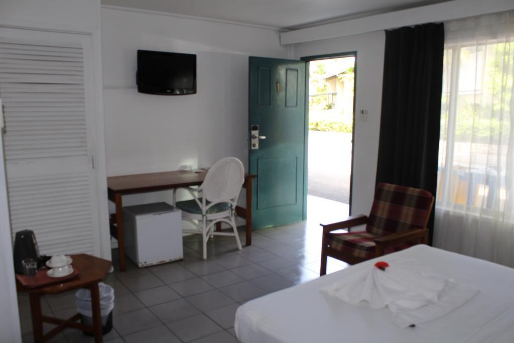 Coastwatchers Hotel Madang Room photo