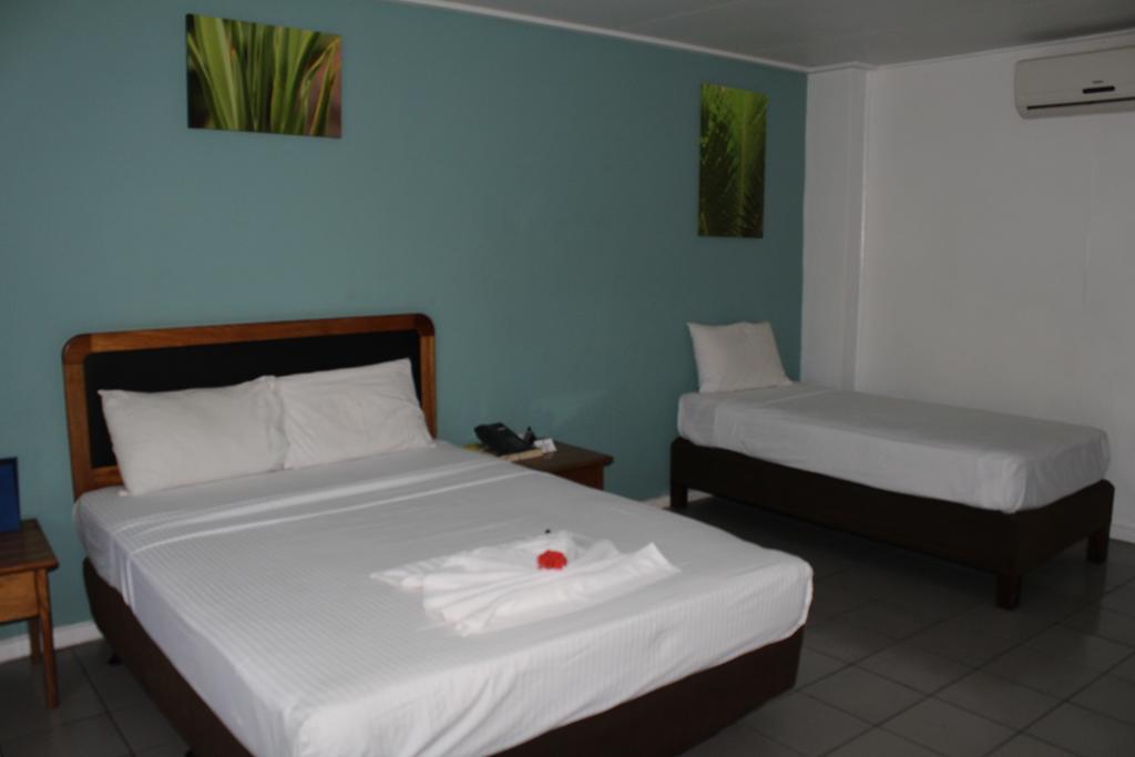 Coastwatchers Hotel Madang Room photo