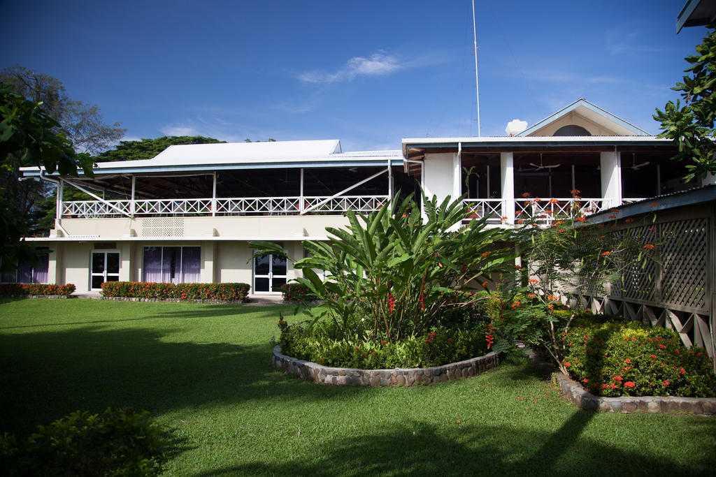 Coastwatchers Hotel Madang Exterior photo