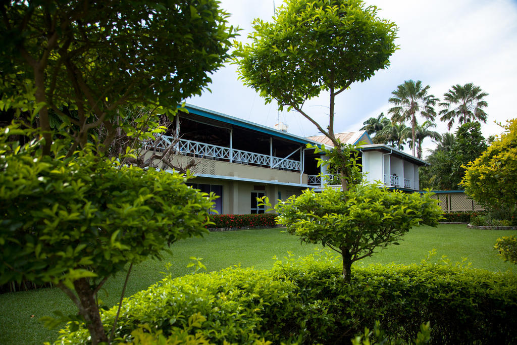 Coastwatchers Hotel Madang Exterior photo