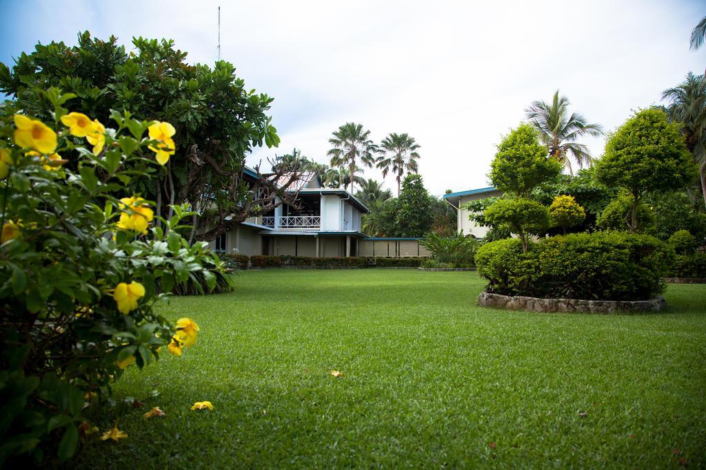 Coastwatchers Hotel Madang Exterior photo